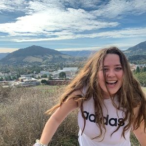 Meet your Posher, Lily